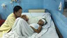 Bé gái 7 tuổi ngã xuống giếng nguy kịch