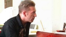 Lật tẩy chiêu trò bẩn thỉu của giáo viên nước ngoài với các bé trai