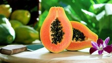 Sai lầm 'chết người' khi ăn đu đủ cần bỏ càng sớm càng tốt