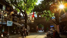 Nhắc khách Tây 5 điều không được ‘bỏ quên’ khi đi du lịch Hà Nội