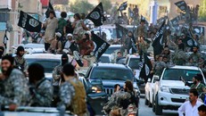 Khó khăn tài chính, IS cắt giảm 50% lương của chiến binh