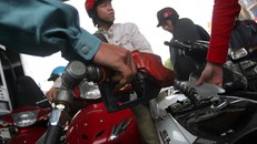 Xăng có thể giảm tới 500 đồng/lít trong chiều nay 