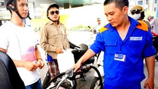 Giá xăng giảm từ 15h chiều nay 19/1