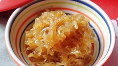 Cách làm mứt gừng dẻo siêu ngon đãi khách Tết này