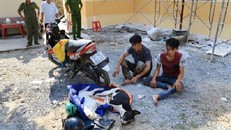 Bình Dương: 'Cẩu tặc' ném ớt bột, dọa giết công an khi bị truy đuổi