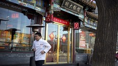 TQ: Phát hiện 35 nhà hàng bỏ thuốc phiện vào đồ ăn để giữ khách