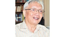 Sinh viên bị cấm thi vì nhuộm tóc lòe loẹt 