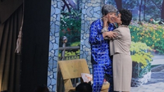 Ơn giời cậu đây rồi tập 13: Cát Phượng 'cưỡng hôn' Trấn Thành