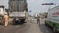 Thương tâm cô gái trẻ bị xe tải cán qua đầu tử vong