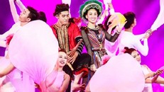 The Remix: Hồ Ngọc Hà hết lời khen 'tình địch'