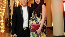 Phi Thanh Vân sắp sinh vẫn nhí nhảnh đi sự kiện