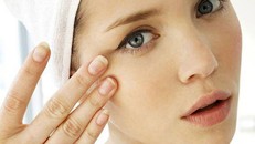 8 vùng CẤM trên cơ thể bạn tuyệt đối không nên chạm vào