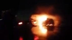 Xe ô tô 4 chỗ bất ngờ bốc cháy trên cao tốc Nội Bài - Lào Cai