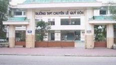 Sẽ kỷ luật thầy giáo định mổ bụng tự sát tại lễ kỷ niệm