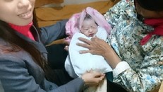 Nhân viên tàu SE18 đỡ đẻ thành công cho thai phụ