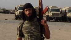 Lần đầu lộ diện đao phủ khét tiếng của IS