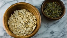 Cách chọn hạt dưa, hạt bí, hướng dương an toàn cho ngày Tết