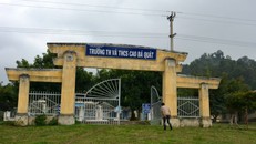 Bắt hiệu trưởng ăn chặn 137 triệu đồng của học sinh