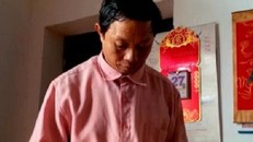 2 tháng trắng đêm đào hầm sang nhà hàng xóm để...tìm hài cốt