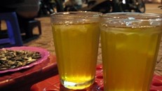 Sự thật 'đáng sợ' về trà đá vỉa hè