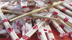 Đũa dùng 1 lần có chất tẩy trắng phá hủy phổi, dạ dày và tuyến tụy