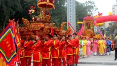 Hàng nghìn người nô nức tham dự lễ hội gò Đống Đa