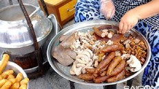 Tới Sài Gòn thưởng thức cháo lòng hơn 80 năm tuổi