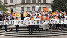 Đại học Mỹ cho phép sinh viên mang súng vào lớp