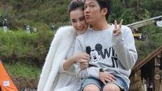 Trường Giang 'khóa môi' Angela Phương Trinh trước chốn đông người