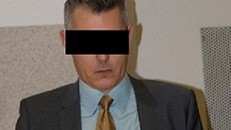 Vô tình giết chết người tình bằng dưa chuột khi đang ‘mây mưa’