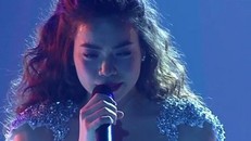 Hồ Ngọc Hà - mỹ nhân đáng thương nhất showbiz Việt vì 'bão tình'