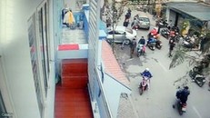 Tài xế lái Camry tông chết 3 người ở Hà Nội trình diện cơ quan CA