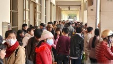 Hàng nghìn người chật vật rời Thủ đô dịp Tết Nguyên đán