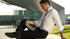 Choáng với những tai hại khi ngồi bắt chéo chân