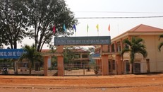 Thiếu tá CA vác súng vào trường: Lỗi cả nhà trường, cả giáo viên?