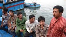 Tàu sắt có chữ Trung Quốc 'tông' chìm tàu Việt Nam