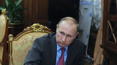 ‘Vật thể lạ’ tăng vọt doanh số nhờ xuất hiện trong ảnh ông Putin