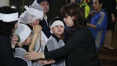 Những hình ảnh tiễn biệt nghẹn ngào ở tang lễ Trần Lập