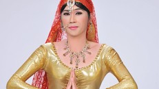 Hoài Linh 'gây sốt khi phá lệ', tiếp tục giả gái ở 'Mặt nạ máu'