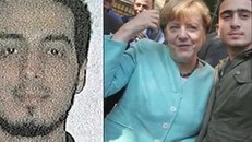 Báo Đức bác tin bà Merkel chụp ảnh 'selfie' với khủng bố