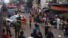 Lái xe taxi 'điên' đâm 2 bà cháu thương vong đã ra đầu thú