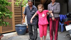 Cháu nội vua Thành Thái làm phụ hồ, ở nhà thuê 12m2 tại Sài Gòn