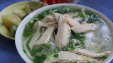 5 món ăn ngon nhất Việt Nam 'được lòng' khách Tây