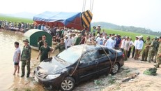 Ô tô lao xuống hồ sâu, giám đốc và tài xế chết thảm