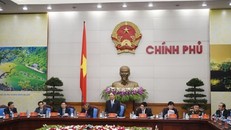 Ông Nguyễn Xuân Phúc chủ trì phiên họp đầu tiên với Chính phủ mới