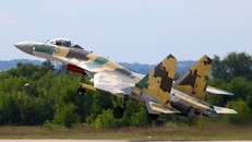 Báo Pháp: VN tăng cường mua máy bay, tàu ngầm vì TQ gây hấn