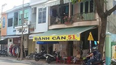 Phân trần của chủ quán bánh căn bán 2 đĩa 250.000 đồng