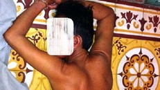 Long An: Khỏa thân phá đám cưới vì... không được mời