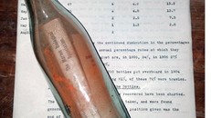 Tin nhắn trong chai 108 tuổi lâu đời nhất thế giới