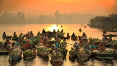 Cuộc sống thường ngày ở chợ nổi Indonesia